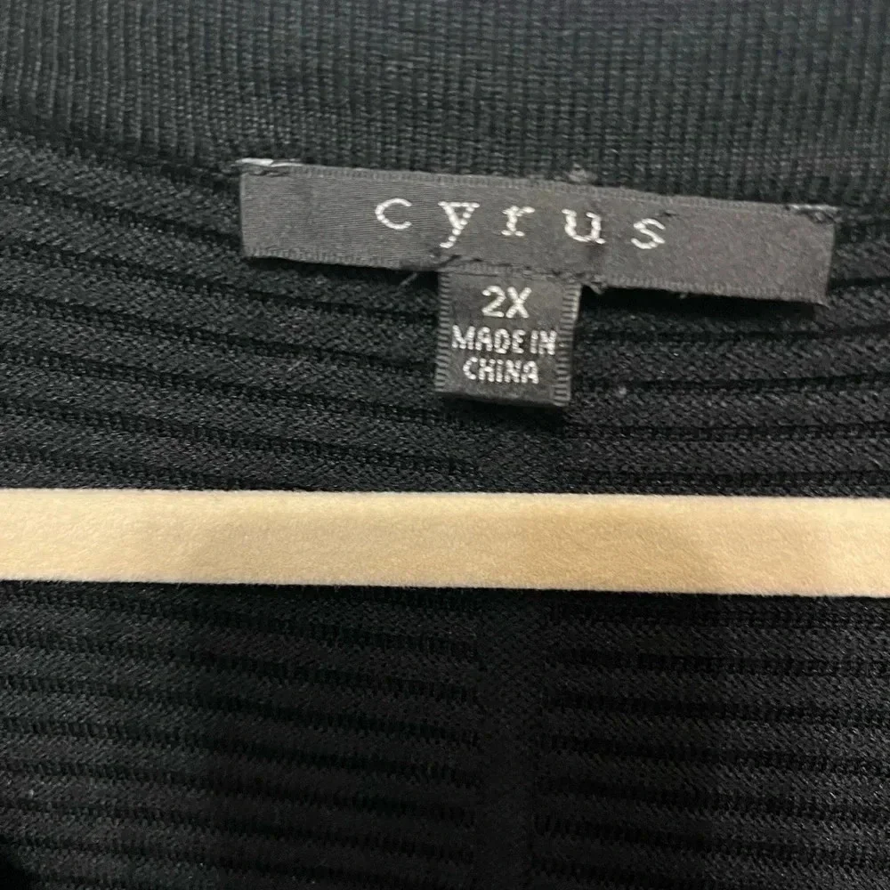 Cyrus Sweater 2XL with grommet details - Picture 9 of 12
